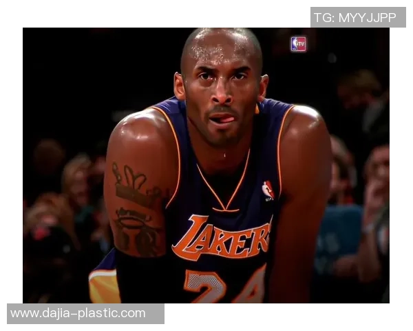 科比布莱恩特传奇生涯回顾与影响力分析:篮球之神的辉煌与遗产